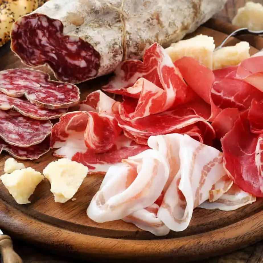 Smoked, Cured, Aged And Dehydrated Meat: Learn The Difference 6 Smoked, Cured, Aged And Dehydrated Meat: Learn The Difference 5